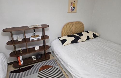 Jung-gu Apartment | It is a 3-minute walk from Chungmuro Station, near Myeong-dong, breakfast, and luggage storage services are included