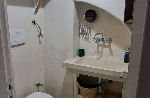 Chios Apartment | Conveniently Located Hotel Near Port and Airport