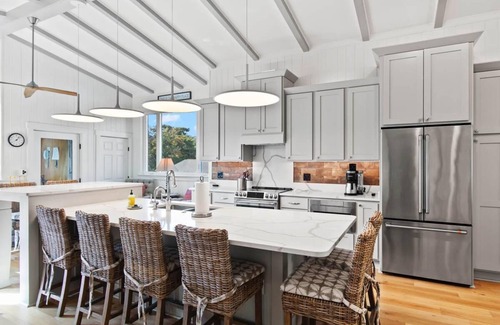North Litchfield Beach House | Experience Joyful Days at the Beach with Ocean Views