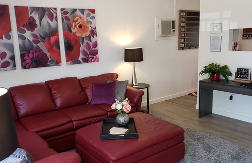 Prescott Condo | Bold and Beautiful Retreat: Guest Rated 9.6 with Breakfast!