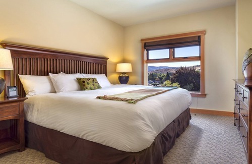 Chelan Resort | Experience Dreamy Oceanfront Bliss with Top Amenities