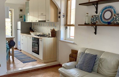 Isola di Capo Rizzuto Apartment | Unforgettable Le Cannella Beach with Ocean View and Pool