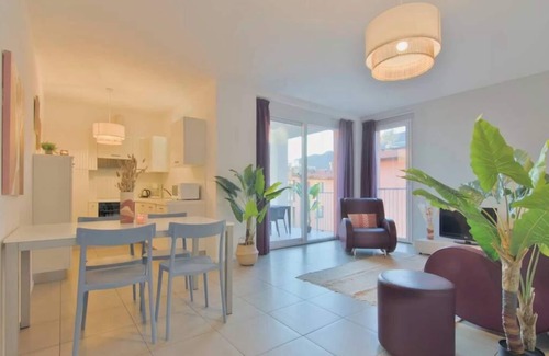 Maccagno Apartment | Golfo Gabella: Family-Friendly 2 Bedroom Apartment with Spa