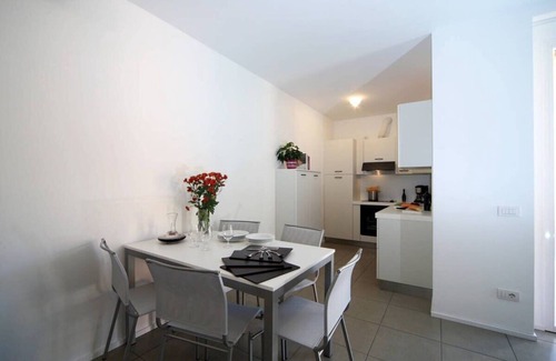 Maccagno Apartment | Golfo Gabella: Family-Friendly 2 Bedroom Apartment with Spa