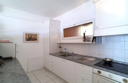 Maccagno House | Cozy Holiday Home with Private Terrace & Pool Access