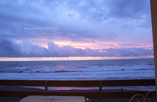 Marina di Castagneto Carducci Apartment | Cozy Holiday Apartment in Marina di Castagneto Donoratico