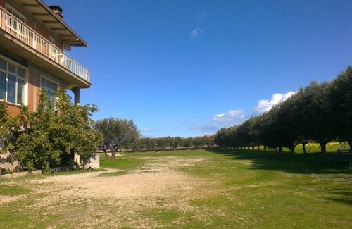 Marina di Montenero House | Cozy Self-Catering Room with Ocean View and Pet-Friendly Perks