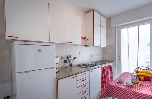 Pieve Apartment | Scenic Lake and Mountain Views at Liver 202 Hotel