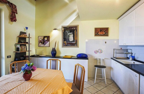 Pino Lago Maggiore Apartment | Serene Vacation Apartment with Lake View and Spa Amenities