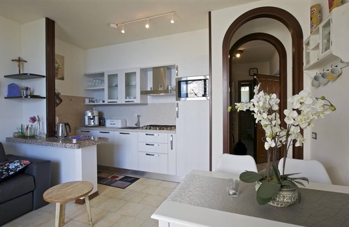 Pino Lago Maggiore Apartment | Cozy Vacation Apartment with Pool & Lake Views, Rated 10/10