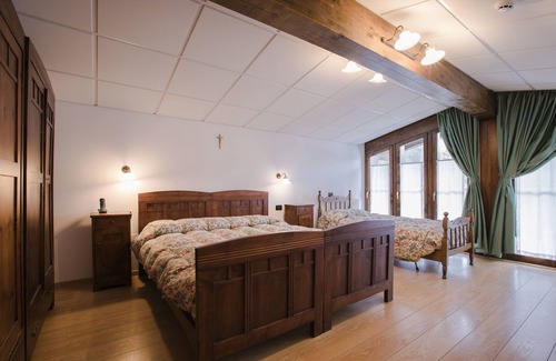 San Martino di Castrozza Hotel | Discover Hotel Fratazza: Family-Friendly with Pool Access