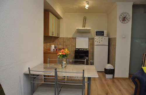 Novo Sarajevo Apartment | Discover a Prime Location with Family-Friendly Amenities