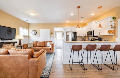 Anaconda Cottage | Unwind in Downtown Anaconda with Sauna & Fire Pit Access