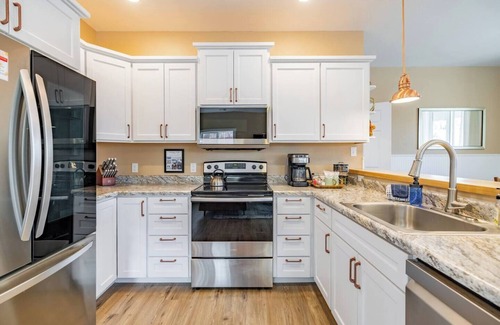 Anaconda Cottage | Unwind in Downtown Anaconda with Sauna & Fire Pit Access