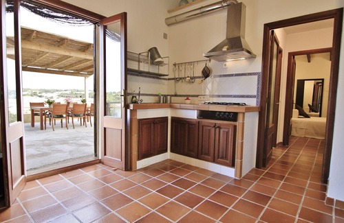 Manacor Cottage | Experience Breathtaking Views with Private Pool Access