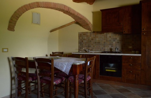 Sant'Appiano House | Charming Apartment in a Medieval Village with Pool & Breakfast