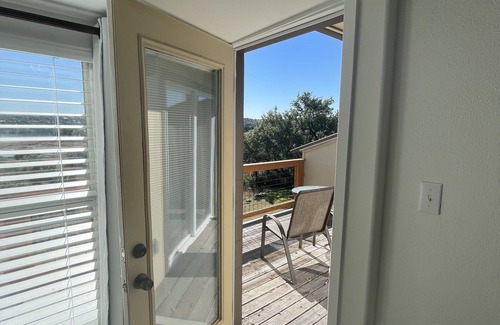 Comanche Point At Point Venture House | Unwind at ECLIPSE!!! - LAKE with Plush Beds & Scenic Views