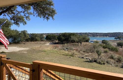 Comanche Point At Point Venture House | Unwind at ECLIPSE!!! - LAKE with Plush Beds & Scenic Views