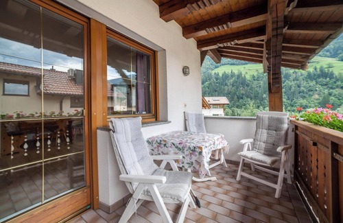 San Martino in Passiria Apartment | Discover ‘Sonnenparadies 1’: Mountain Views & Pet-Friendly Stay