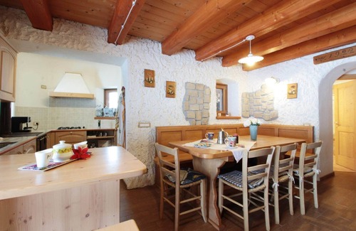 Transacqua House | Pet-Friendly Haven: Belvilla by OYO Baita Moz Awaits