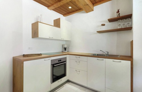 Senale San Felice Apartment | Inviting Apartment Unterurbanhof Die Zwei with Mountain Views