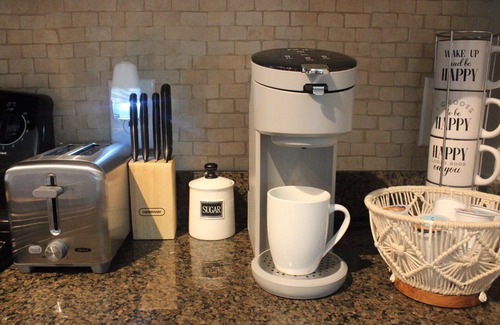 North Burnet Apartment | Dreamy Getaway: Relax with Pool and Spa Amenities
