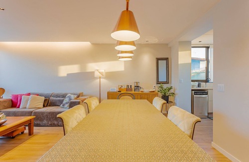 Itacimirim Apartment | IT38 Duplex Decorado - Steps from the Beach with Pool