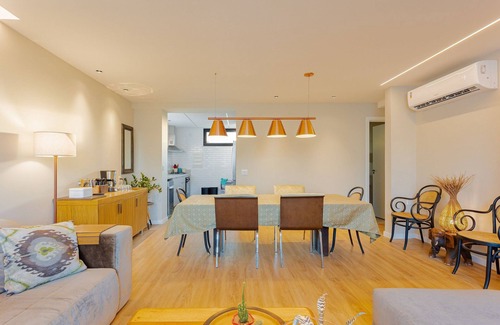 Itacimirim Apartment | IT38 Duplex Decorado - Steps from the Beach with Pool