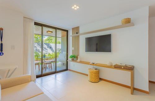 Itacimirim Apartment | Relax at IT60 Lindo Village: Family-Friendly Retreat