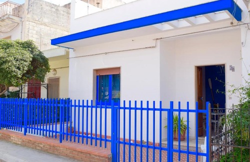 Casuzze House | Pet-Friendly Itaca: Guest Rated 9/10 with Kitchen Amenities