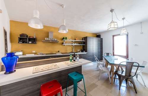 Polignano a Mare House | Itaca: Unique Townhouse with Hot Tub in the Historic Center