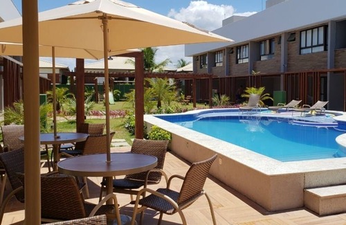 Bela Vista House | Cozy Itacimirim Village: 3 Bedrooms Steps from the Beach