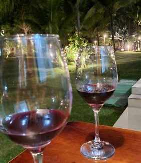 Itacimirim House | Itacimirim Village: Beachfront Bliss with Family Amenities