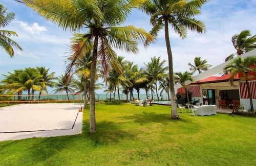 Bela Vista House | Discover Itacimirim: Poolside Bliss Near Praia do Forte