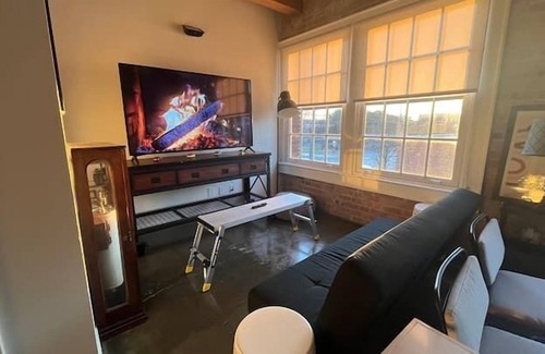 Deep Ellum Apartment | Italian Job Loft in Deep Ellum