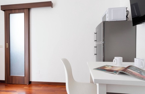 Milan Apartment | Explore Italianway - Carlone 5: Pet-Friendly Getaway