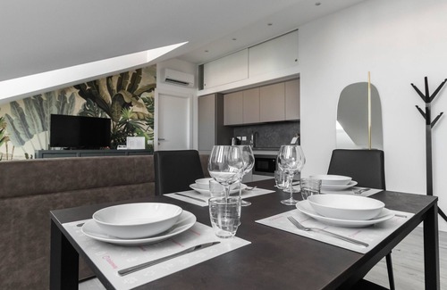 Guastalla Apartment | Cozy Italianway - Commenda 35 C with Spa & Breakfast