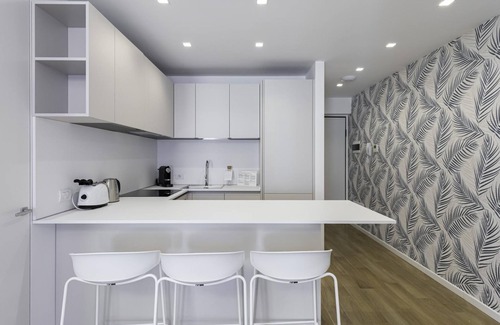 San Babila Apartment | Discover Italianway - Corso Venezia 7: Family-Friendly Stay