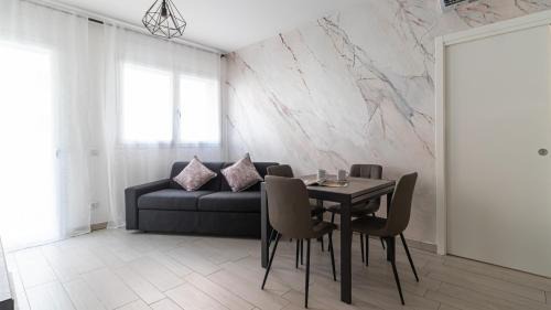 Centro Direzionale Apartment | Experience Family-Friendly Comfort at Italianway - Fara 29