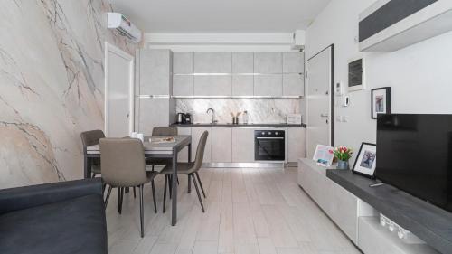 Centro Direzionale Apartment | Experience Family-Friendly Comfort at Italianway - Fara 29