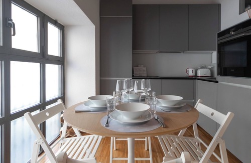 Porta Venezia Apartment | Family-Friendly Stay at Italianway - Frisi 8 with Breakfast