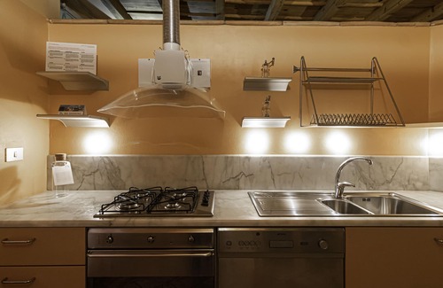 Porta Garibaldi Apartment | Garibaldi 93 B: Family-Friendly Stay with Kitchen & Breakfast