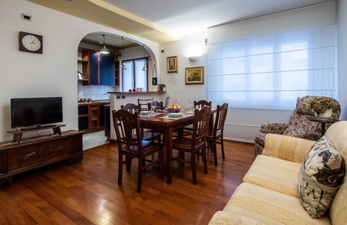 Udine Apartment | Italianway Gradisca 8: Family-Friendly Stay with Kitchen