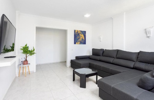 El Madronal Apartment | Guest Rated 10/10: Italianway - Las Vinas with Ocean View