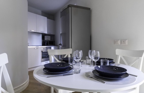 Cerchia dei navigli Apartment | Relax at Italianway - Meravigli 18: Spa & Family-Friendly