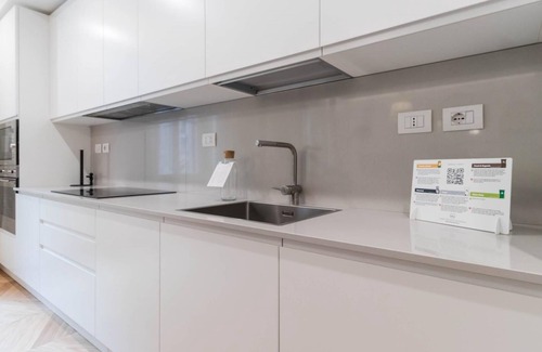 Tricolore Apartment | Discover Italianway - Pindemonte 1: Family-Friendly Comfort