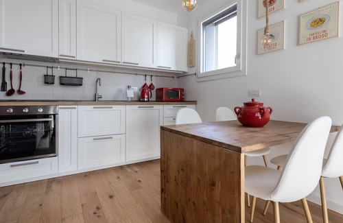 Porta Vittoria Apartment | Experience City Views at Italianway - Piranesi 18 B