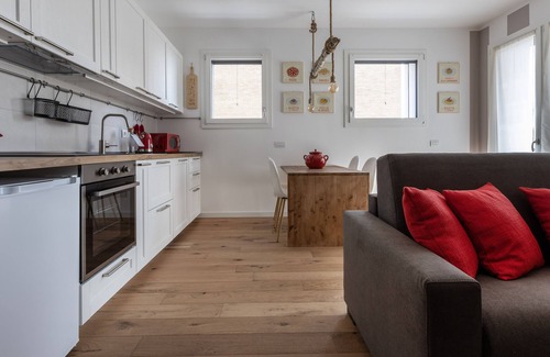 Porta Vittoria Apartment | Experience City Views at Italianway - Piranesi 18 B