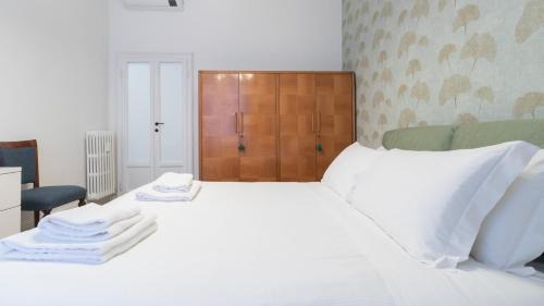 Magenta Apartment | Family-Friendly Getaway at Vincenzo Monti 29 C