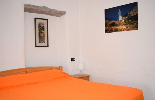 San Giacomo Filippo House | Italo-Swiss App 3 - two-roomed apartment 4 beds